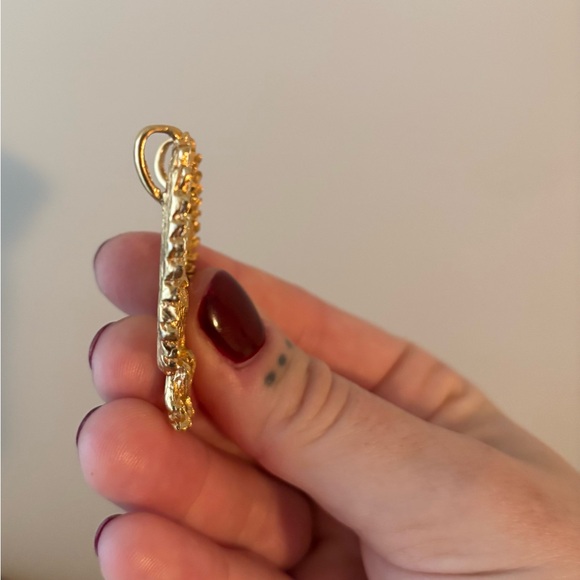 Vintage gold tone eagle pendant - Picture 3 of 3